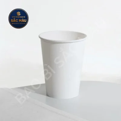 ly giấy dùng một lần