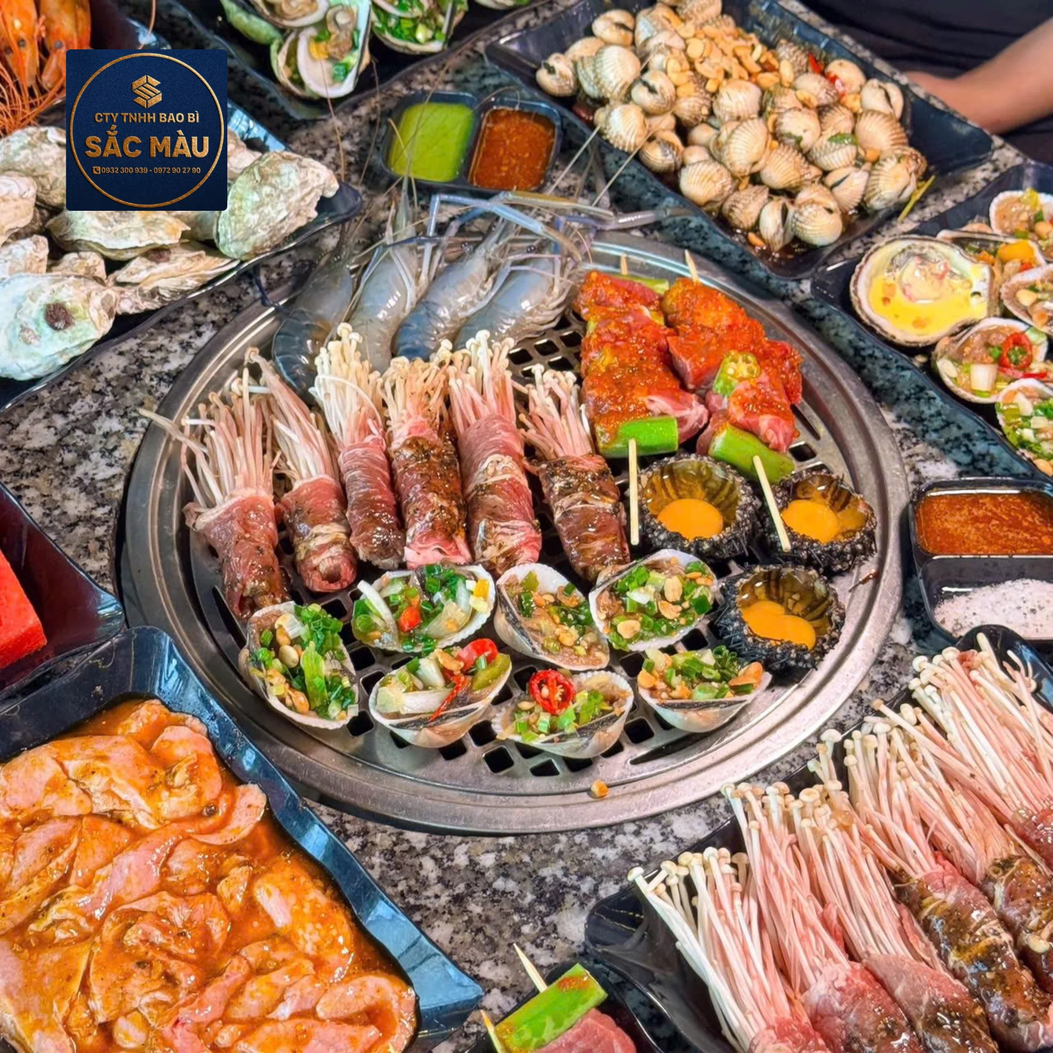 Buffet Cô Ba Còi trở thành điểm đến quen thuộc của nhiều nhóm bạn, gia đình đông người